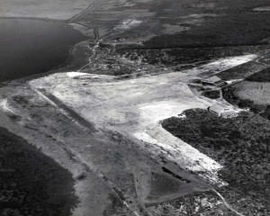 John Rodgers Airport, Honolulu, 1928. Note two buildings in middle right of photo.