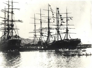 Honolulu Harbor 1900    