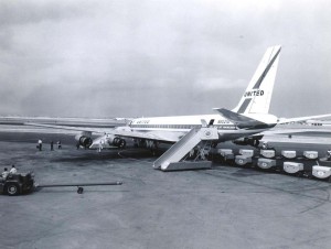 United Airlines at Honolulu International Airport, 1950s. 