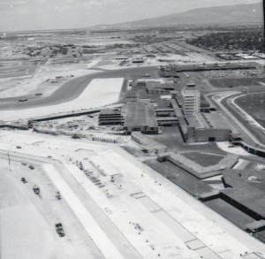 Construction progress at the new Honolulu International Airport, 1962.