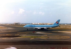 Korean Air at Honolulu International Airport, May 23, 1985.