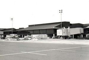 1988 Lihue Airport 02    