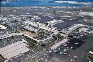 Construction of new Interisland Terminal, Honolulu International Airport, 1991.   