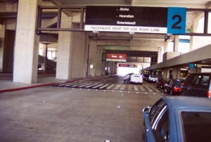 Roadway fronting Interisland Terminal, Honolulu International Airport, 1995.