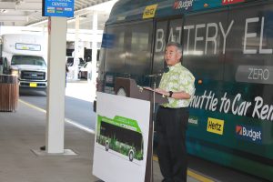 Gov. David Ige reiterates Hawaii’s clean energy goals and describes sustainable transportation initiatives throughout the State Airports System, including the renewable airport bus fleet pilot at the Daniel K. Inouye International Airport.