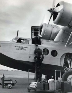 Inter-Island Airways. Baggage being unloaded at John Rodgers Airport.