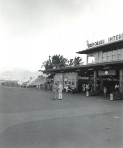 Front entry to Honolulu International Airport, 1950s. 
