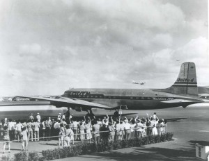 United Air Lines at Honolulu International Airport, 1950s. 
