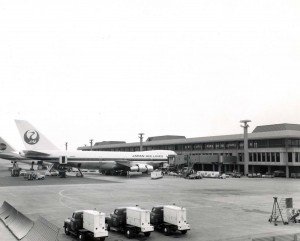Japan Air Lines at Honolulu International Airport, 1972. 
