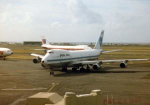 Pan American Airways taxiing at Honolulu International Airport, 1985.  