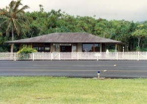 '90s Maui Airports